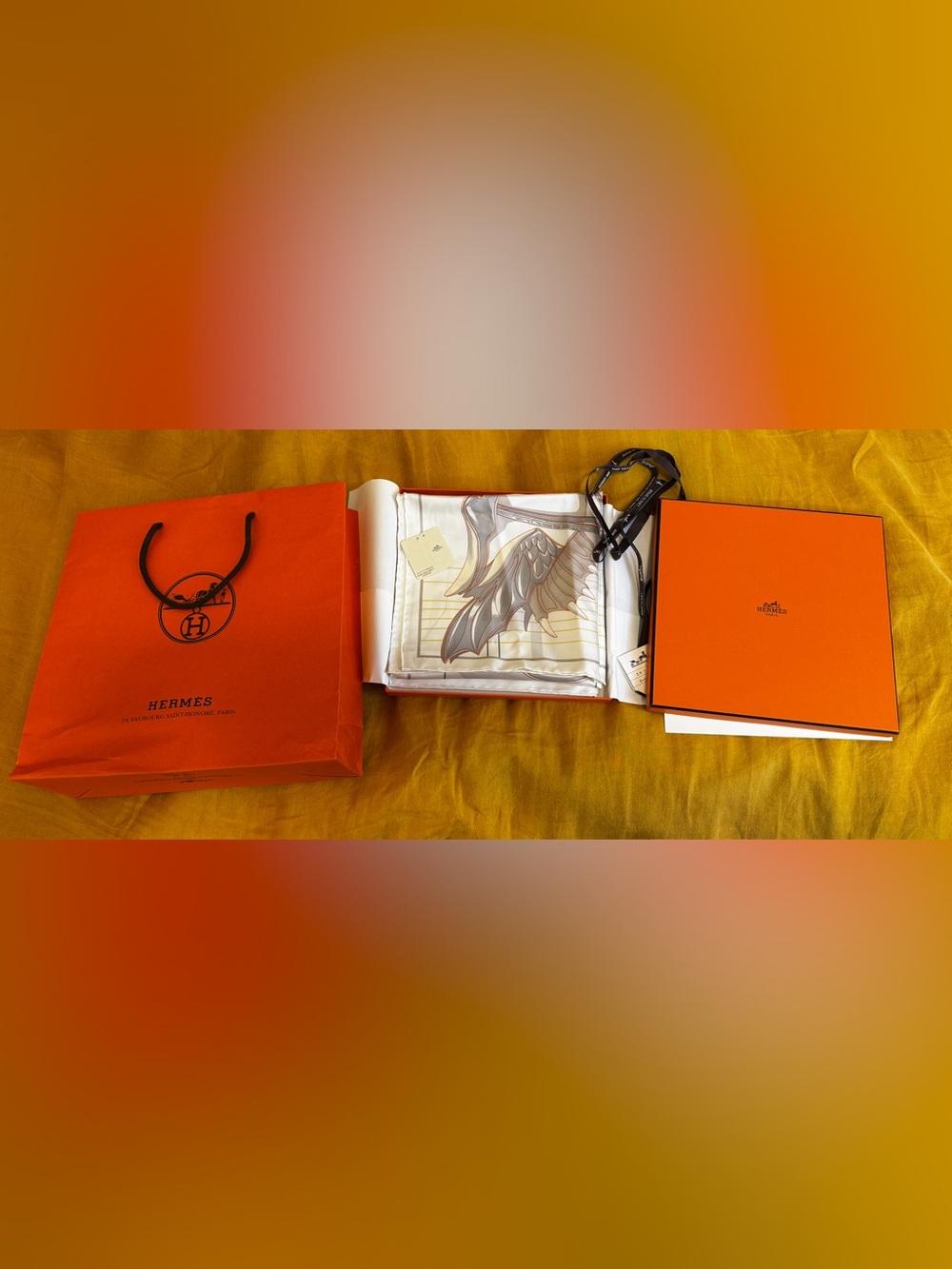 NIB Hermes Tous en Selle scarf 90 Blanc - Picture 2 of 7
